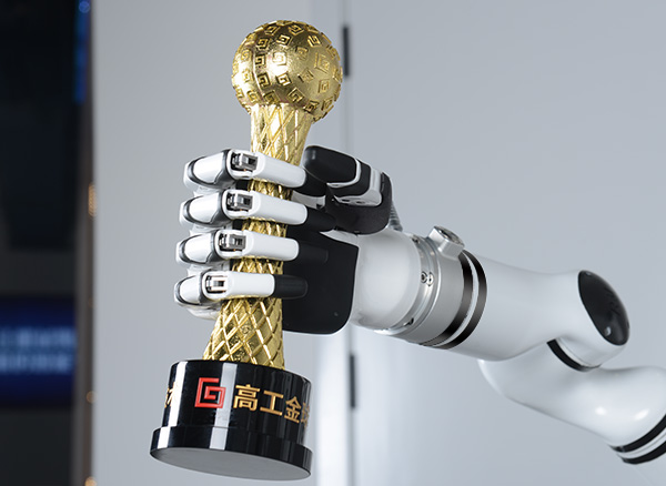 Hogyan csökkentik a robotkarok az állásidőt a termelésben?